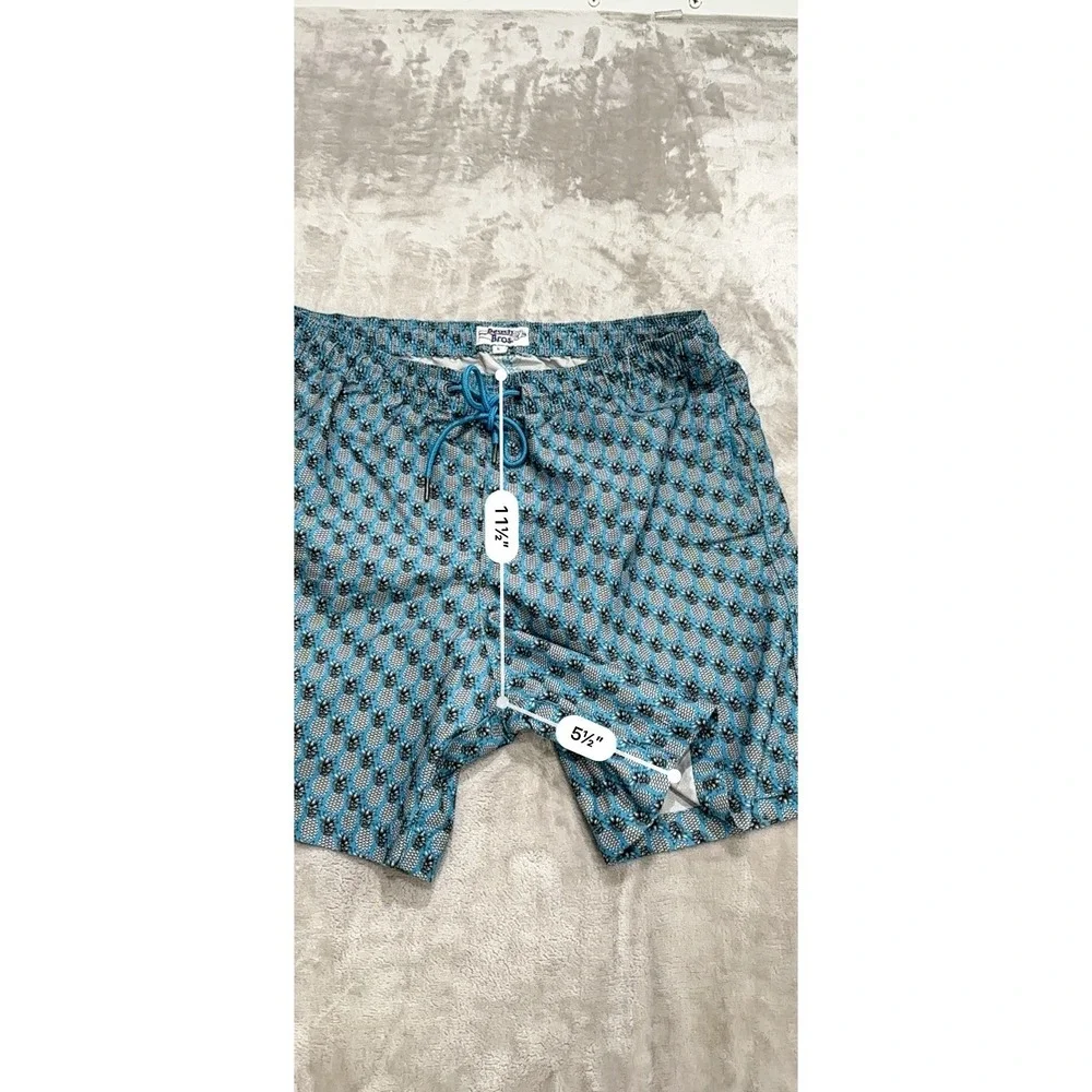 Beach Bros Shorts Mens Size Large Multicolor Animal Print Elastic Waist Swim